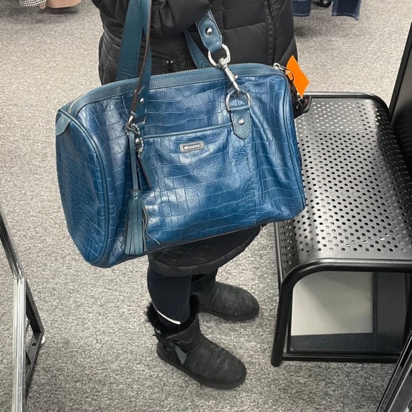 Coach Avery satchel in peacock - rare - croc embossed - used twice - like new​​​ - Picture 5 of 5